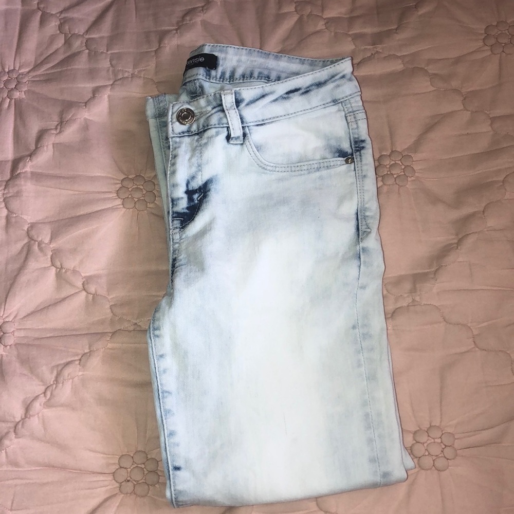 Acid washed jeans